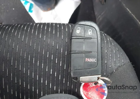 2017 Dodge Journey Sxt z USA, uszkodzony, nr VIN 3C4PDCBG8HT571636